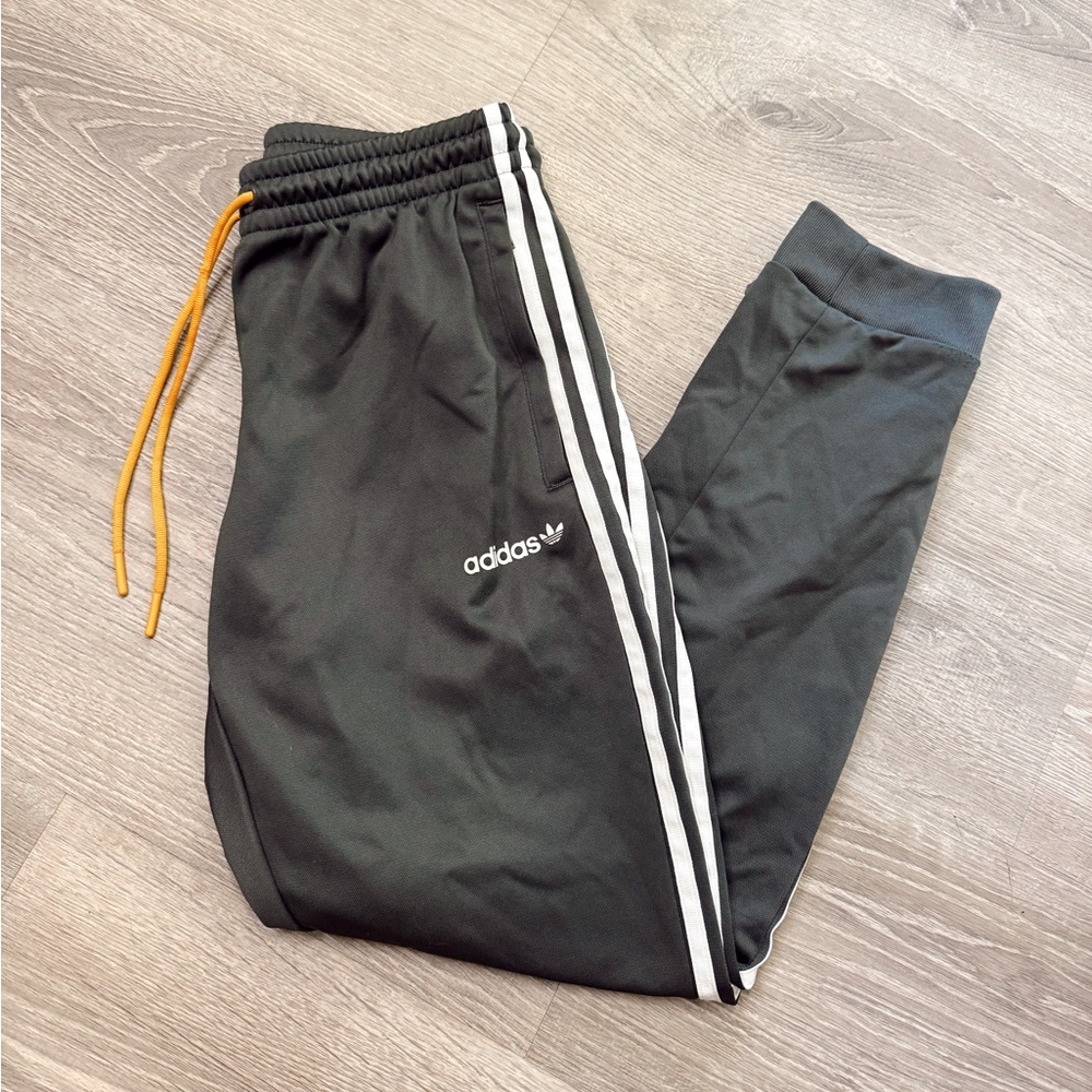 •ADIDAS• GREY JOGGERS